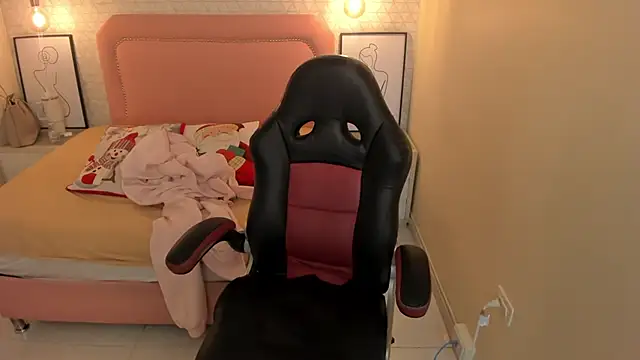 Kittytimberlake online show from 12-04-25, 12:37