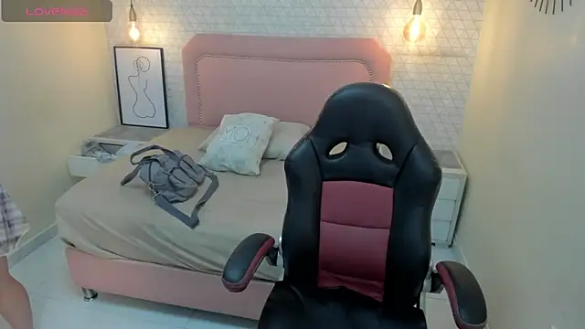 Kittytimberlake online show from 02-20-26, 12:51