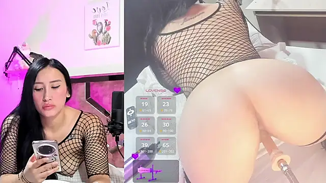 lili moonn online show from 11-06-25, 10:52