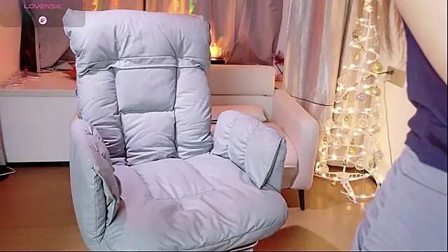 Momoever123456 online show from 10-13-25, 02:29