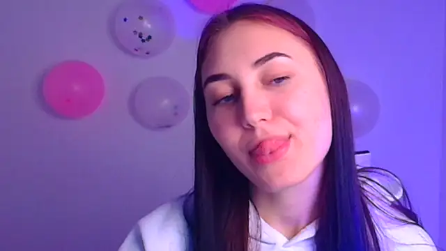 Snapshot of Jennifer_Blum chatting on 02-20-25, 09:11 Jennifer Blum online show from 02-20-25, 09:11