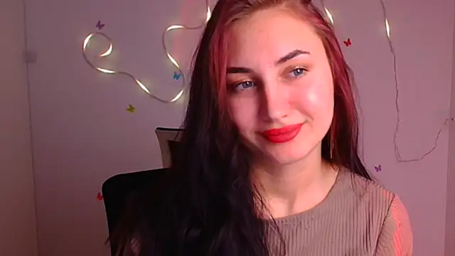 Snapshot of Jennifer_Blum chatting on 03-09-25, 01:46 Jennifer Blum online show from 03-09-25, 01:46