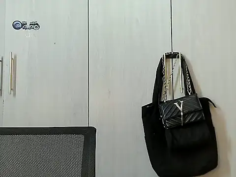 Snapshot of Destiny_Desire chatting on 10-13-25, 06:53 Destiny Desire online show from 10-13-25, 06:53