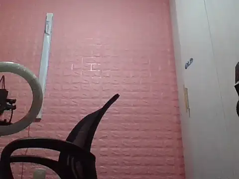 Snapshot of Destiny_Desire chatting on 10-14-25, 03:34 Destiny Desire online show from 10-14-25, 03:34