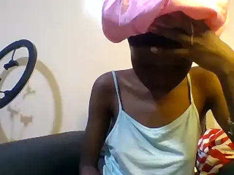Snapshot of Baddie_Floxxy chatting on 12-10-24, 02:17 Baddie Floxxy online show from 12-10-24, 02:17