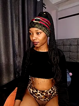 Licia harvin online show from 11-30-25, 09:32