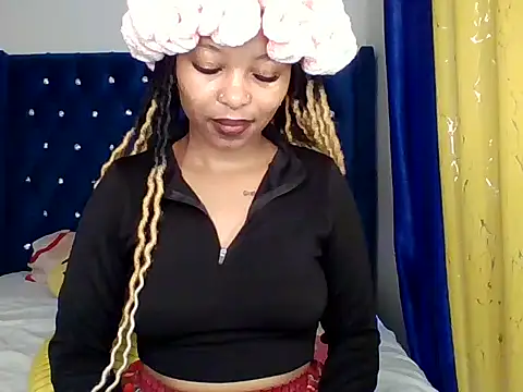 Snapshot of Licia_harvin chatting on 02-27-25, 12:45 Licia harvin online show from 02-27-25, 12:45