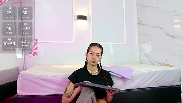zorravioletta1 online show from 05-27-26, 01:07