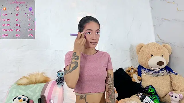 zorravioletta1 online show from 09-18-25, 12:30