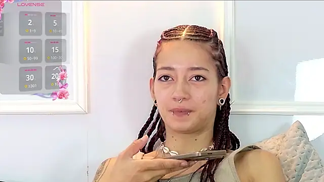 zorravioletta1 online show from 05-13-26, 01:18