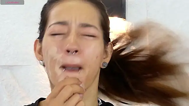 zorravioletta1 online show from 10-23-25, 12:15