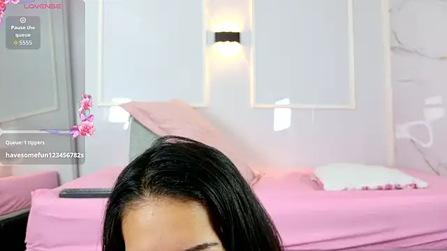 zorravioletta1 online show from 04-15-26, 11:59