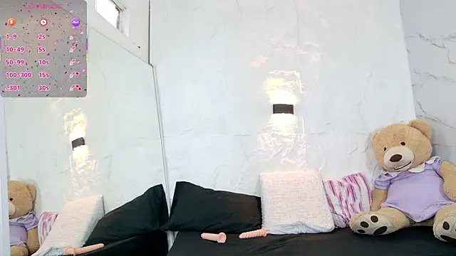 zorravioletta1 online show from 12-17-25, 11:48