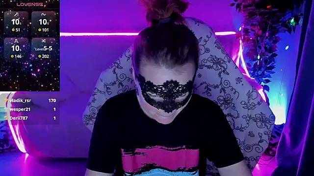 Snapshot of Sexy-Housewife chatting on 12-07-24, 06:15 Sexy-Housewife online show from 12-07-24, 06:15