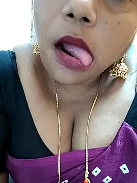 Snapshot of Swapna_143 chatting on 12-30-24, 05:58 Swapna 143 online show from 12-30-24, 05:58