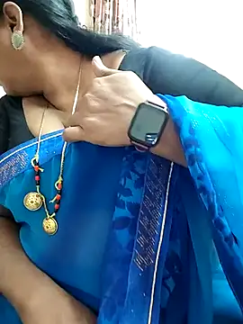 Snapshot of Swapna_143 chatting on 01-06-25, 02:48 Swapna 143 online show from 01-06-25, 02:48