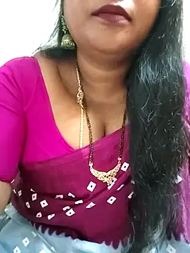 Snapshot of Swapna_143 chatting on 03-09-25, 05:49 Swapna 143 online show from 03-09-25, 05:49
