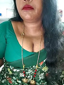 Snapshot of Swapna_143 chatting on 09-14-25, 04:40 Swapna 143 online show from 09-14-25, 04:40