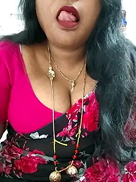 Snapshot of Swapna_143 chatting on 09-09-25, 04:55 Swapna 143 online show from 09-09-25, 04:55