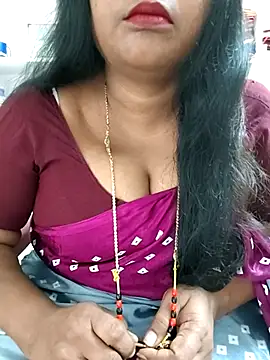 Snapshot of Swapna_143 chatting on 10-25-25, 03:17 Swapna 143 online show from 10-25-25, 03:17