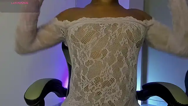 SofiaBrouw online show from 11-15-25, 11:25