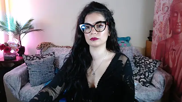 Saturnia Yvonne online show from 09-26-25, 04:47