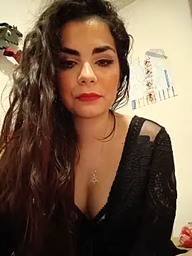 Saturnia Yvonne online show from 03-07-25, 11:49