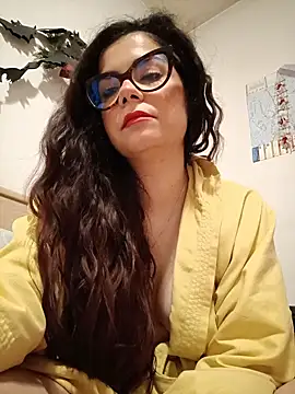 Saturnia Yvonne online show from 03-08-25, 11:39