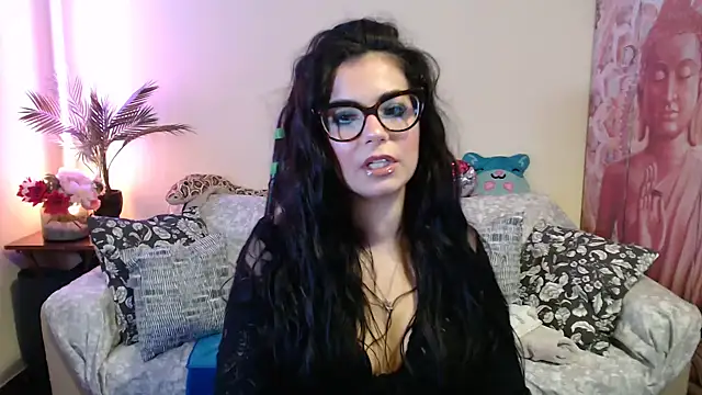 Saturnia Yvonne online show from 09-27-25, 02:01