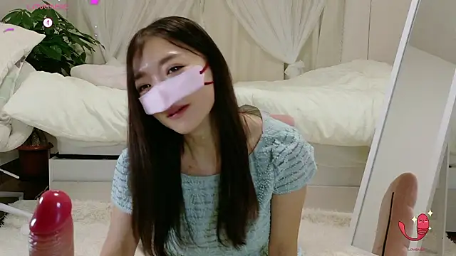 Snapshot of momochan88 chatting on 09-27-25, 01:01 momochan88 online show from 09-27-25, 01:01