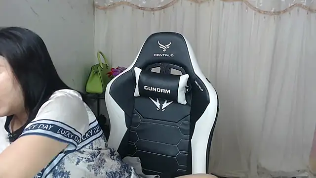 MiMi 0293 online show from 10-27-25, 08:04