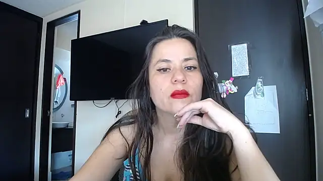 Snapshot of KAROLCANDY chatting on 11-21-25, 03:33 KAROLCANDY online show from 11-21-25, 03:33