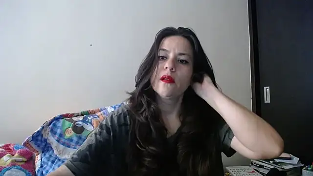 Snapshot of KAROLCANDY chatting on 12-05-25, 02:15 KAROLCANDY online show from 12-05-25, 02:15