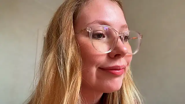 HoneyAudrey online show from 07-12-26, 02:12