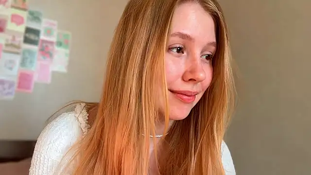 HoneyAudrey online show from 04-11-26, 02:41