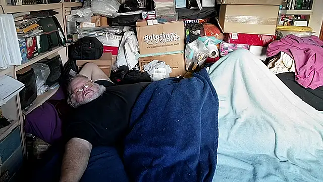 hadeszeuss2 online show from 01-18-26, 03:04