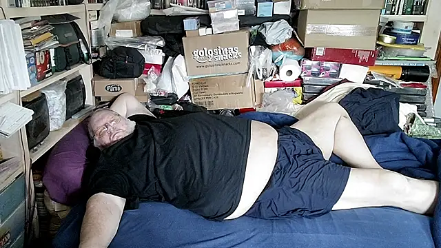 hadeszeuss2 online show from 04-12-26, 01:36