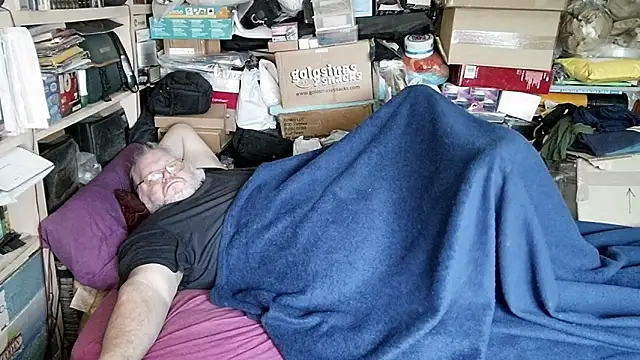 hadeszeuss2 online show from 12-14-25, 03:39