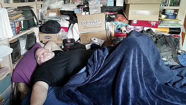 hadeszeuss2 online show from 03-26-26, 02:48