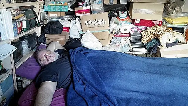 hadeszeuss2 online show from 12-02-25, 08:49