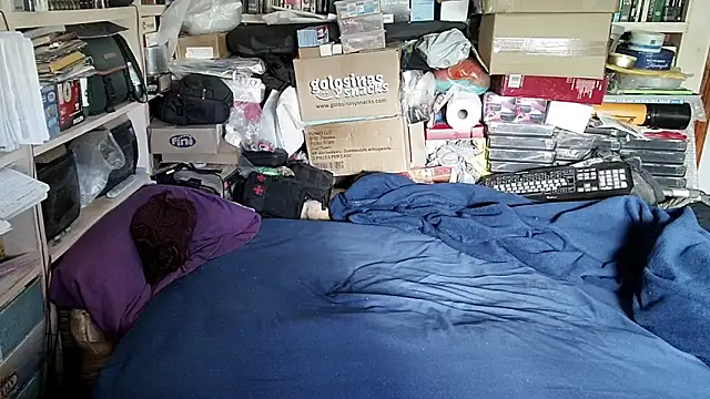 hadeszeuss2 online show from 04-04-26, 01:39