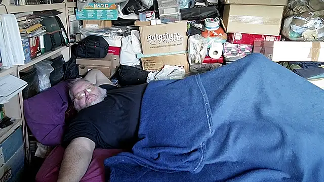 hadeszeuss2 online show from 12-20-25, 03:04