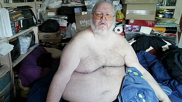 hadeszeuss2 online show from 04-13-26, 02:21