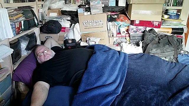 hadeszeuss2 online show from 03-22-26, 02:29