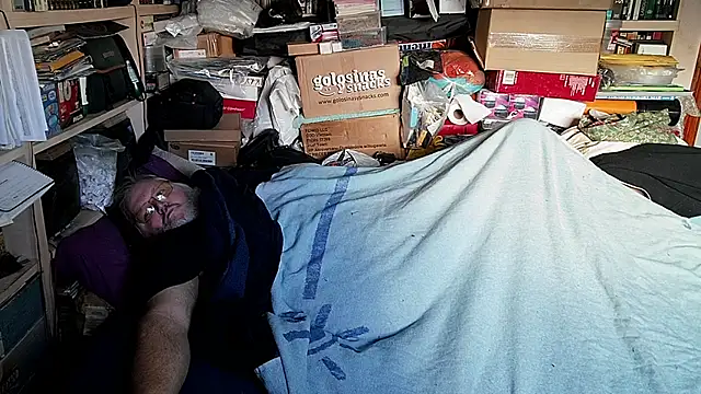 hadeszeuss2 online show from 01-11-26, 03:19