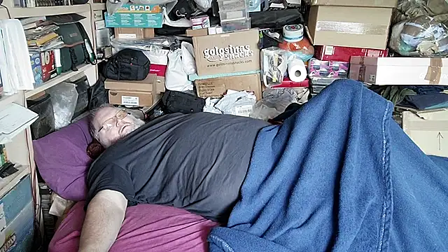 hadeszeuss2 online show from 12-19-25, 02:19