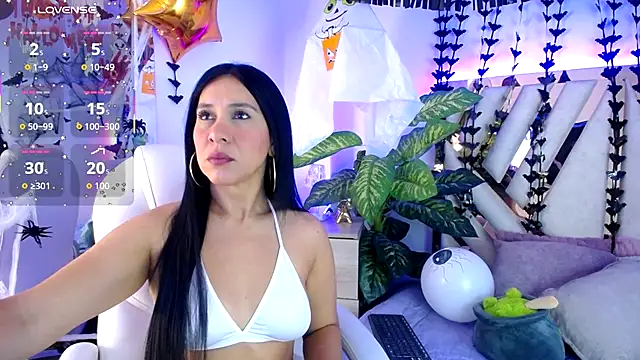 Camille jhonson online show from 11-04-25, 10:19