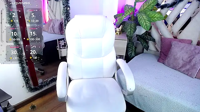 Camille jhonson online show from 12-21-25, 10:50