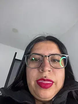 Snapshot of Devilsweet17 chatting on 05-18-26, 10:25 Devilsweet17 online show from 05-18-26, 10:25