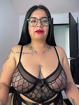 Devilsweet17 online show from 04-18-26, 07:51